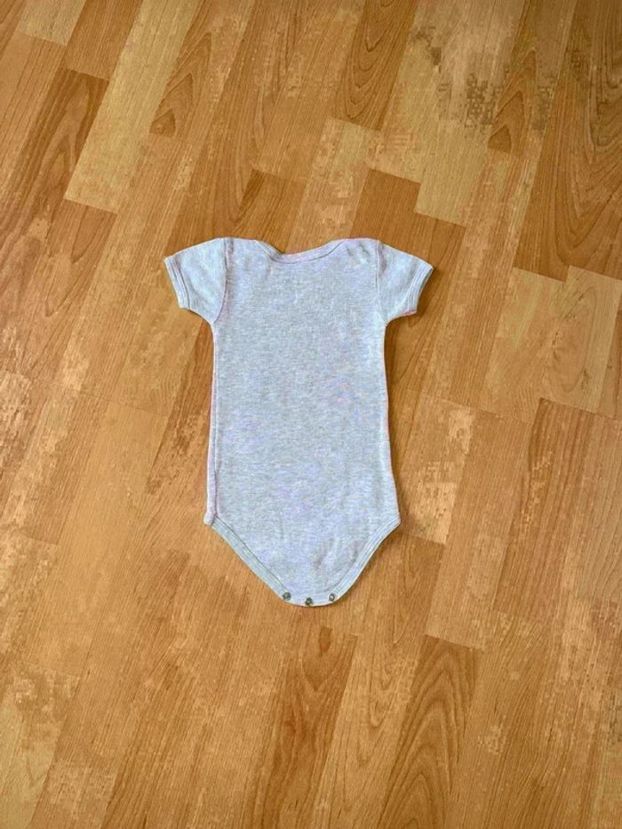 Body Petit Bateau 6 mois - Excellent état ! - photo numéro 3