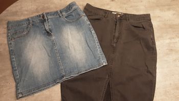 Lot 2 jupes en jean