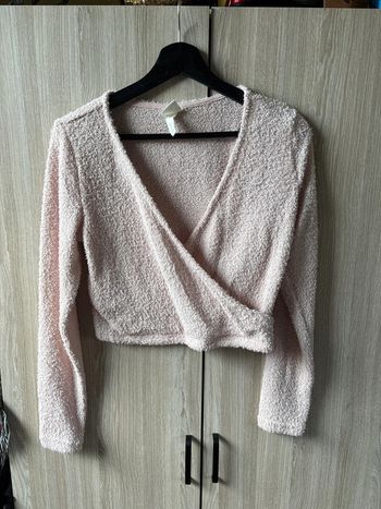 Crop top duveteux longues manches effet cache cœur H&M