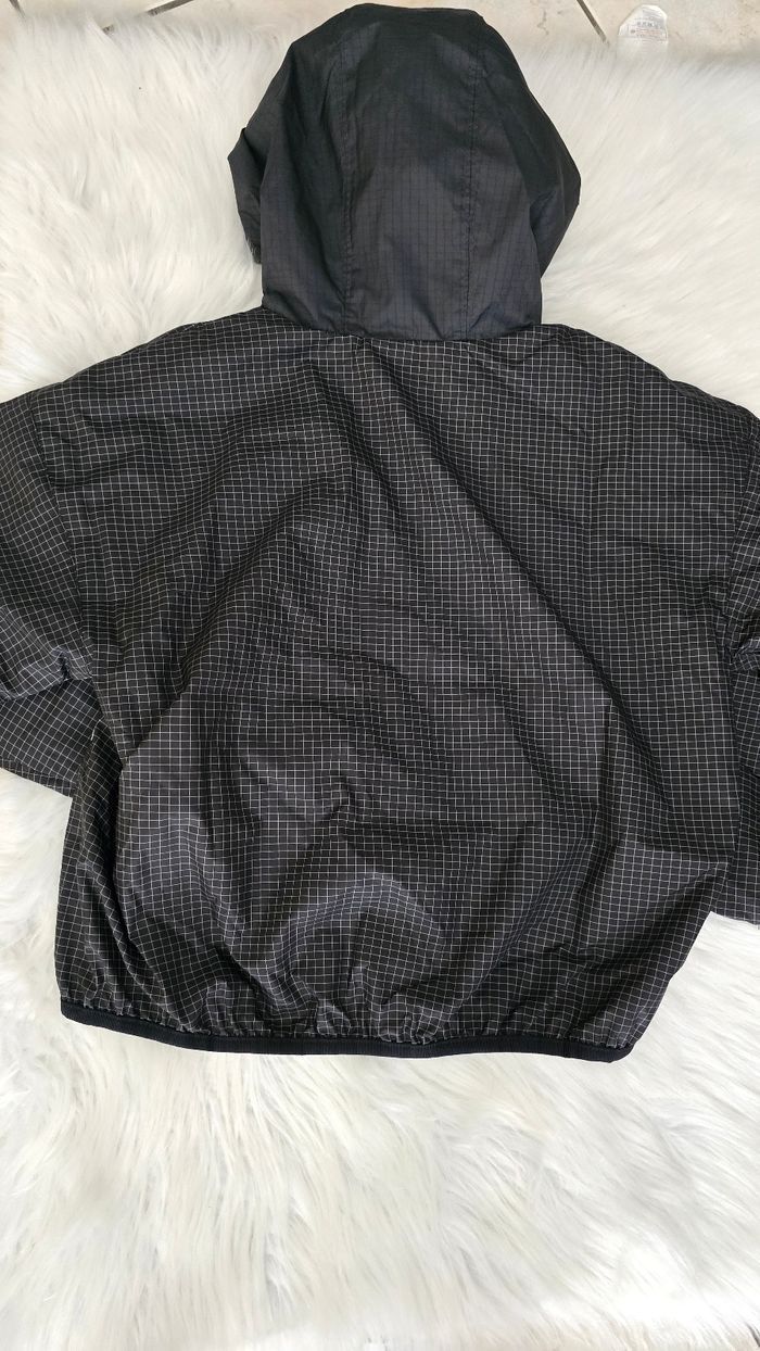 NEUF (non porté) 🏷🥰😍🤩 superbe coupe vent NIKE mixte taille 10 ans 🤩😍🥰 - photo numéro 2