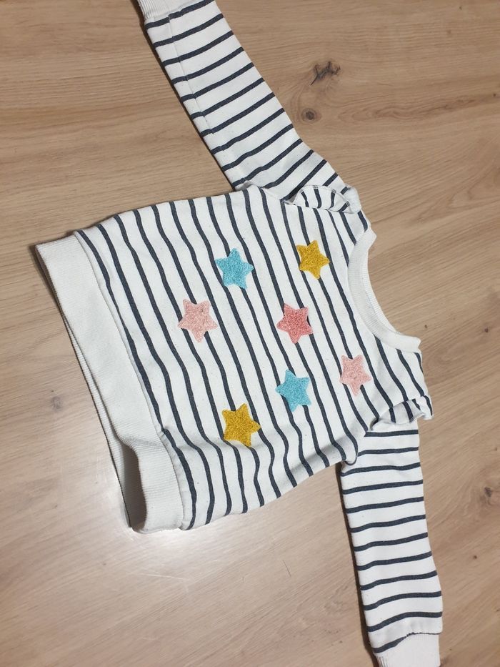 Pull 12/18 mois