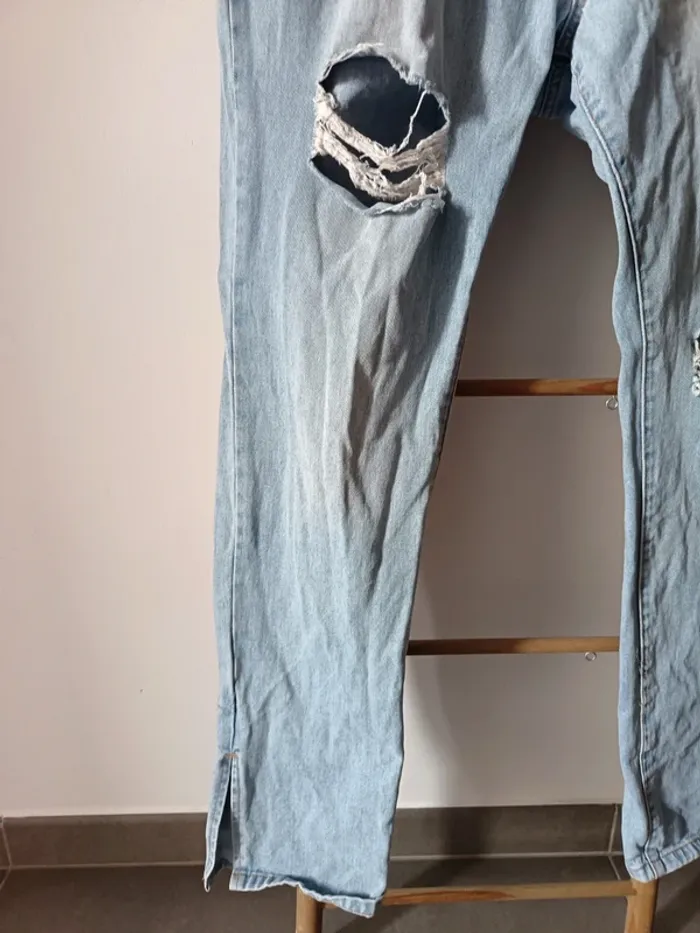 Jean taille haute troué - photo numéro 2