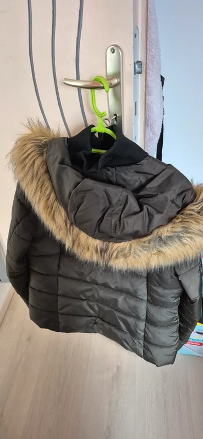 Manteau doudoune hiver kaki Cache Cache 42 - photo numéro 2