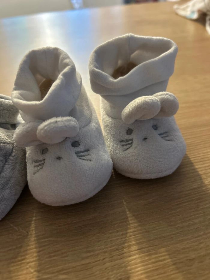 2 paires de petits chaussons 0/6 mois mixte - photo numéro 2