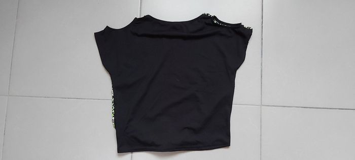 Tshirt manche courte 14 ans - photo numéro 3