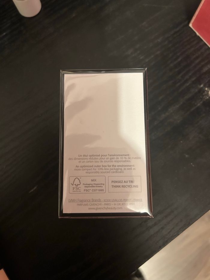 L’interdit de Givenchy - photo numéro 3