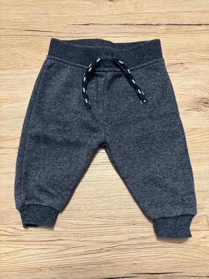 Lot 9 joggings 3 mois - photo numéro 2