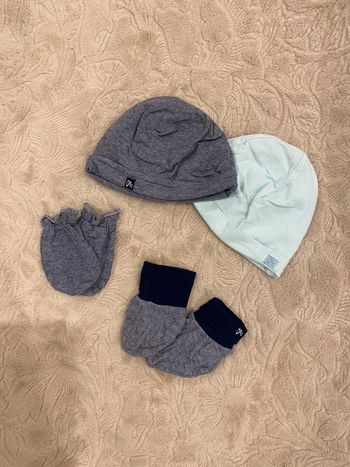 Accessoires bonnet, mitaines et chaussons 1  mois garçon
