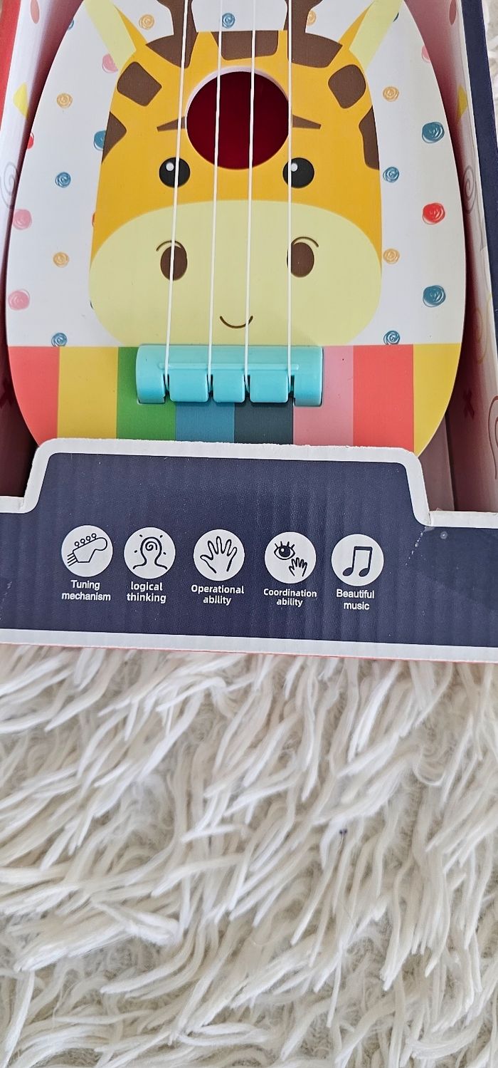 Magnifique guitare 🎸 enfant 3 ans Neuf - photo numéro 4