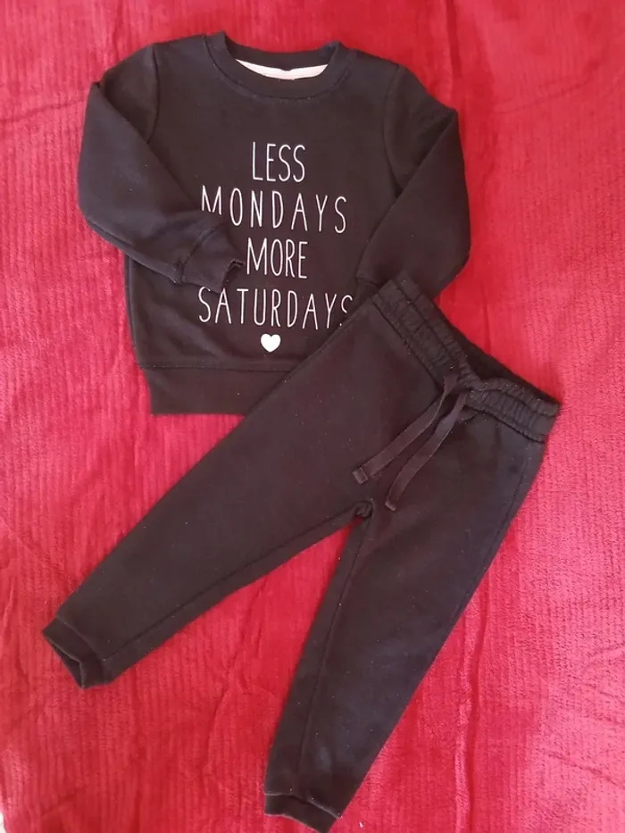 Ensemble jogging fille 2-3 ans