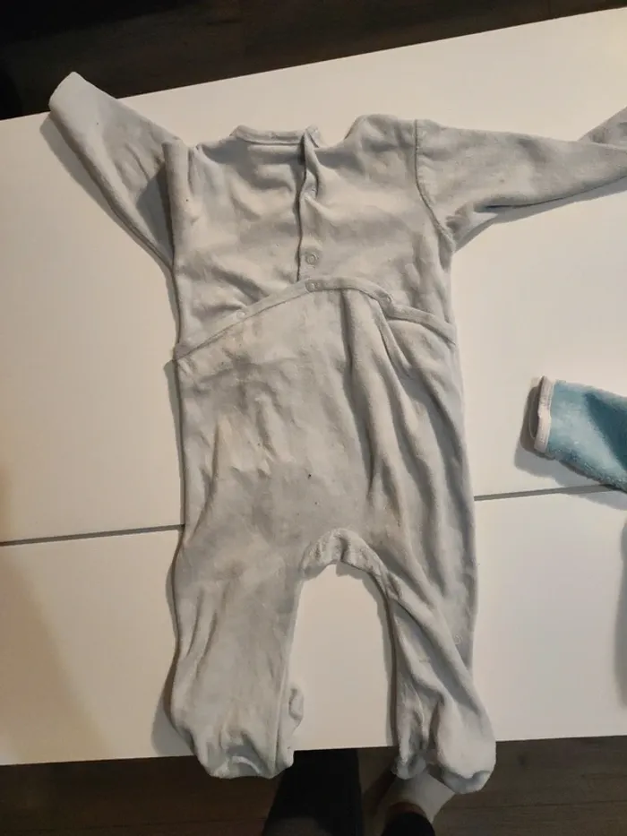 Lot trois pyjamas 9mois - photo numéro 8