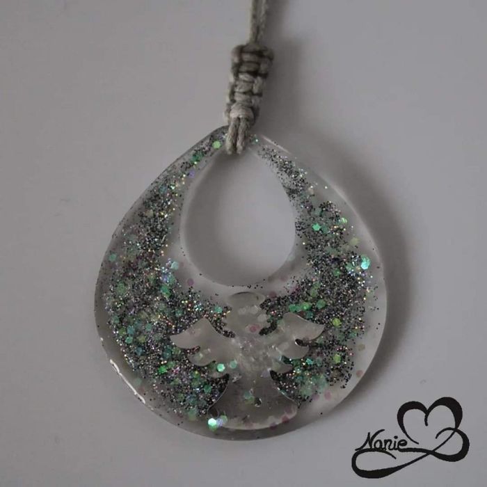 Pendentif en résine avec un ange !! 👼 😇 - photo numéro 2