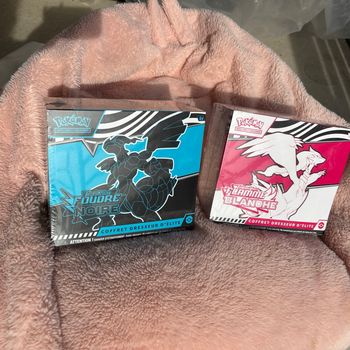 Lot 2 ETB Flamme blanche et Foudre noire - Pokemon
