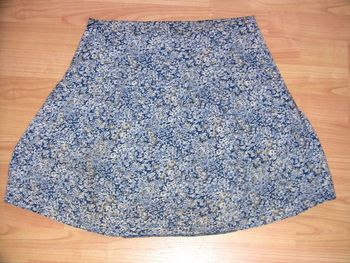 jupe courte fluide bleu liberty longueur 45 cm taille 38 Camaïeu