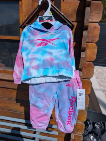 Ensemble jogging fille Reebok neuf 3/6 mois