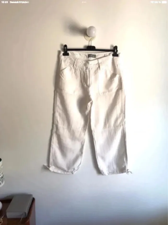 Pantacourt femme blanc en lin taille 40 neuf jamais porté