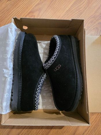 Ugg tazz noire taille 38 