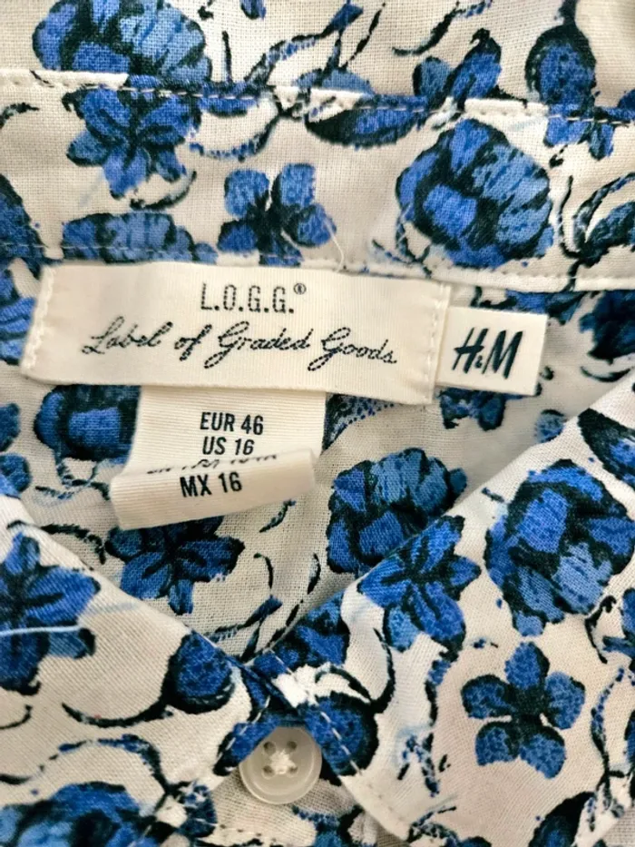 Chemise blanche fleurs bleues H & M Taille 46 (plutôt 42)Neuve - photo numéro 5