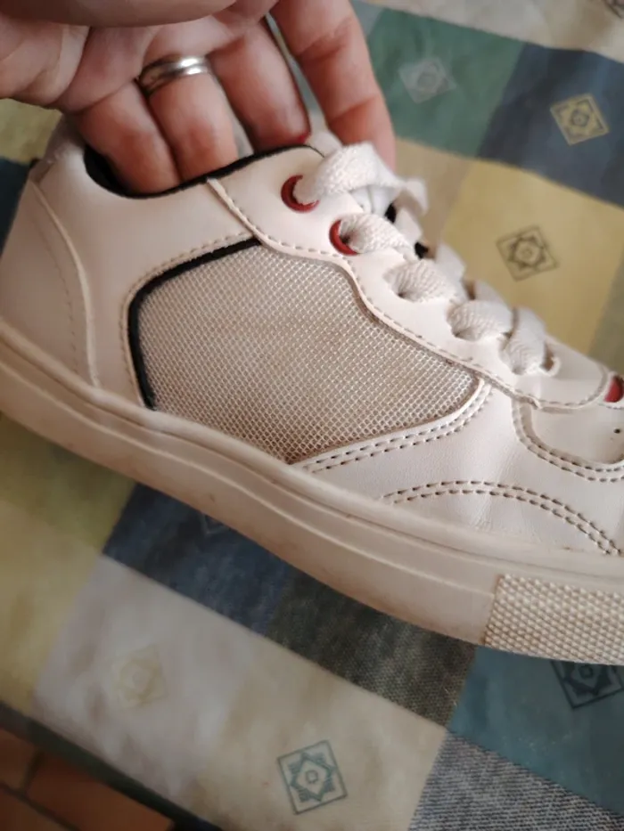 Baskets blanches pointure 33 - photo numéro 7
