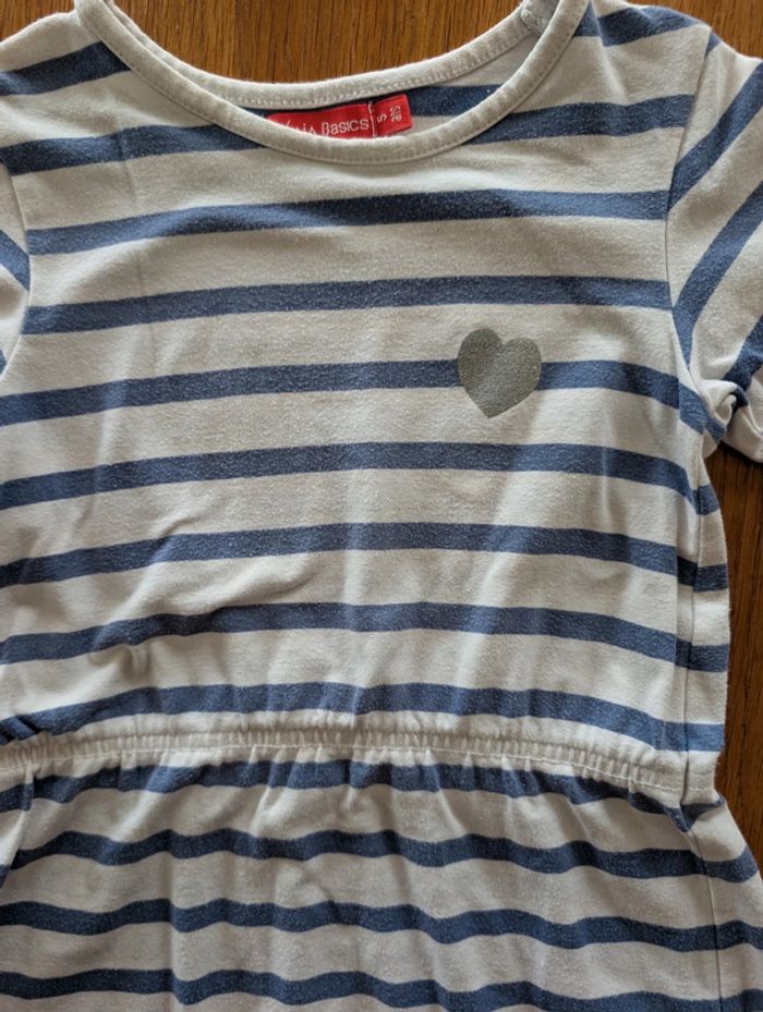 Robe marinière detail coeur gris argenté 5 ans. - photo numéro 2
