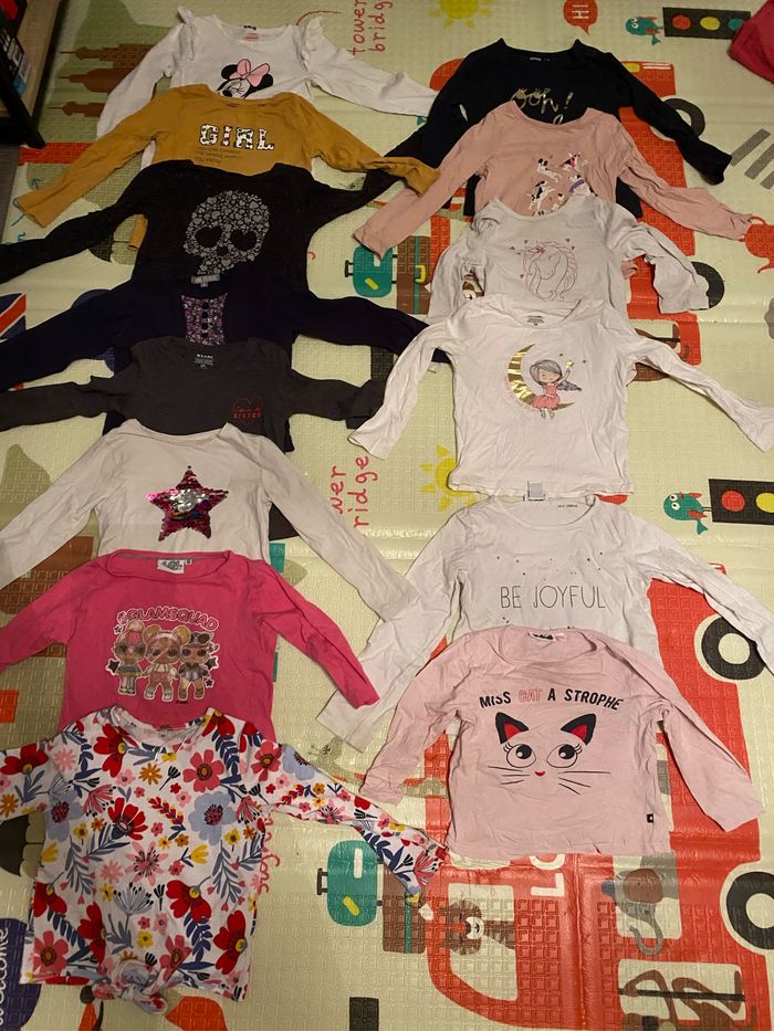 Lot 14 tee shirts manches longues taille 3 ans - photo numéro 3