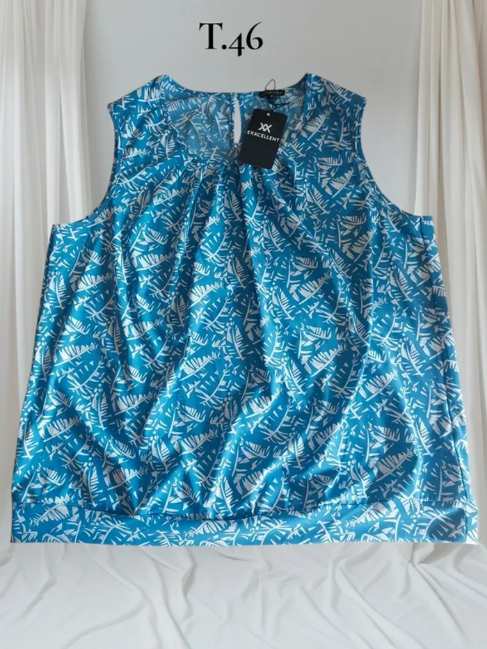 Top femme T.46 neuf avec étiquette