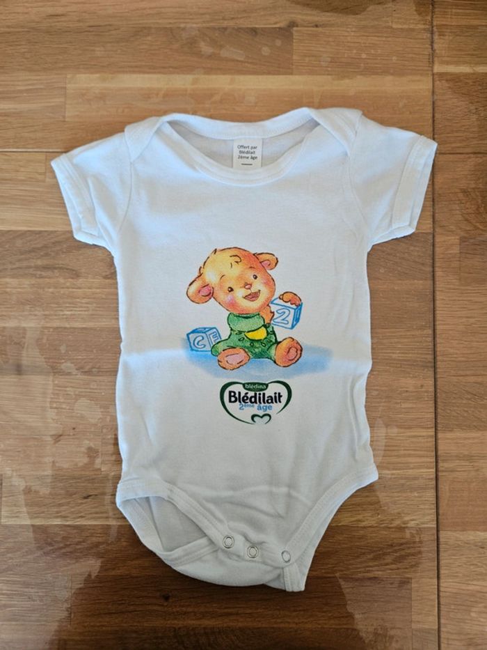 Lot de 4 bodys 18 mois - photo numéro 8