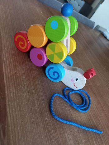 Chenille en bois goki