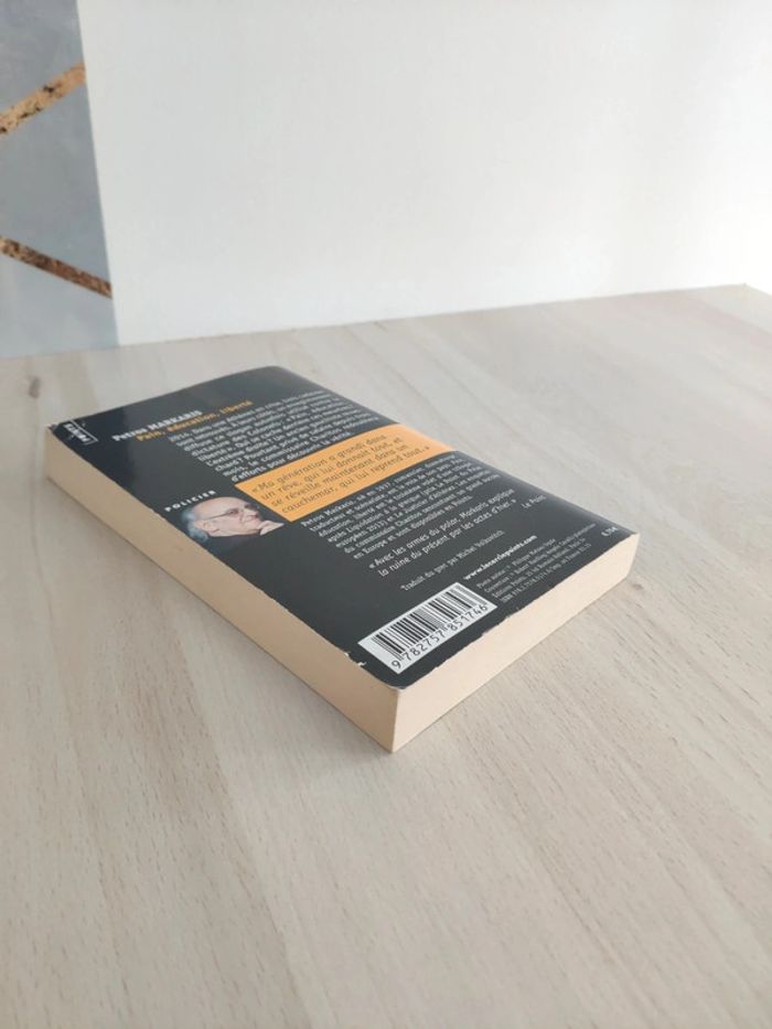 Livre poche policier Pain éducation liberté enquête Kostas Charitos Petros Markaris - photo numéro 3