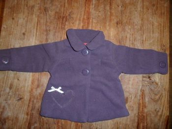 Veste  polaire Fille violet, taille 12 mois NEUVE