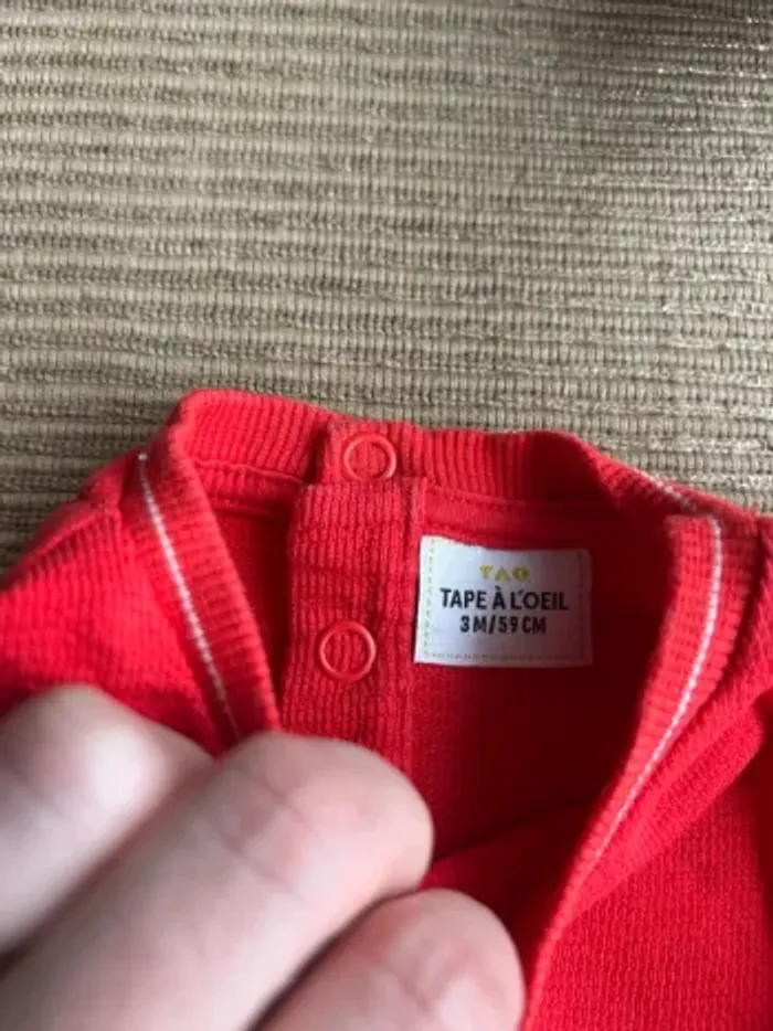 Pull taille 3 mois - photo numéro 5