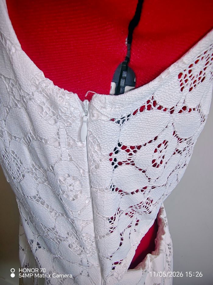 Robe dentelle - photo numéro 3