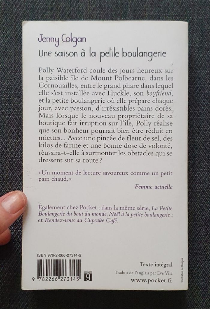 Roman type Feel-good book, format poche "Une saison à la petite boulangerie" / Éd. Pocket - photo numéro 2