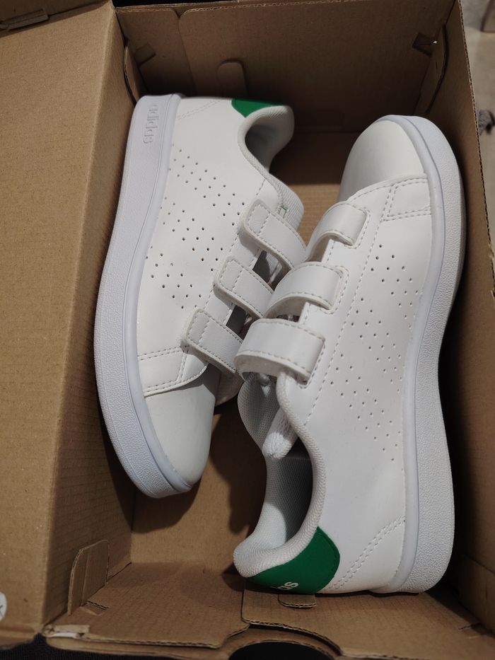 Basket Adidas mixte neuf - photo numéro 2