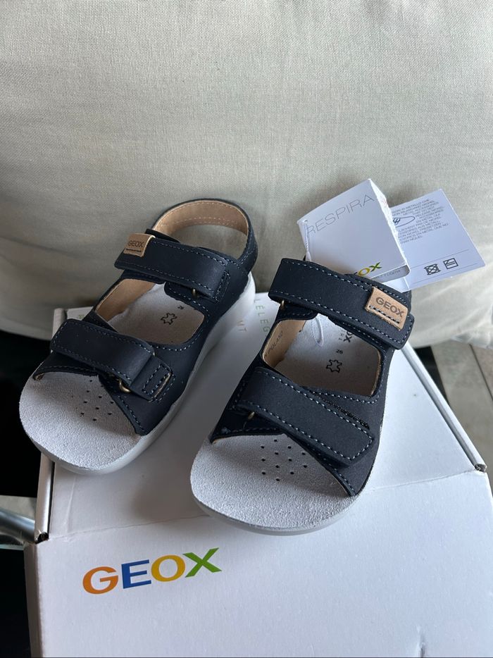 Sandales geox cuir neuves 26 - photo numéro 5
