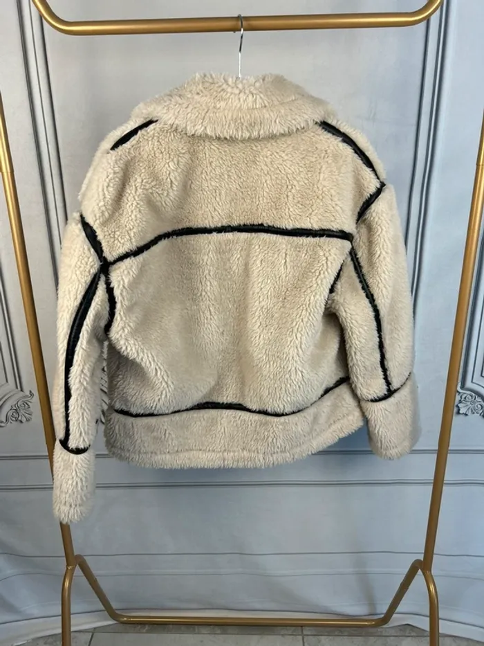 Manteau en fausse Fourrure Opullence XS neuf - photo numéro 6