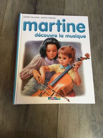 Livre Martine  découvre la musique