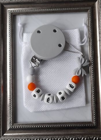 Attache tétine personnalisé