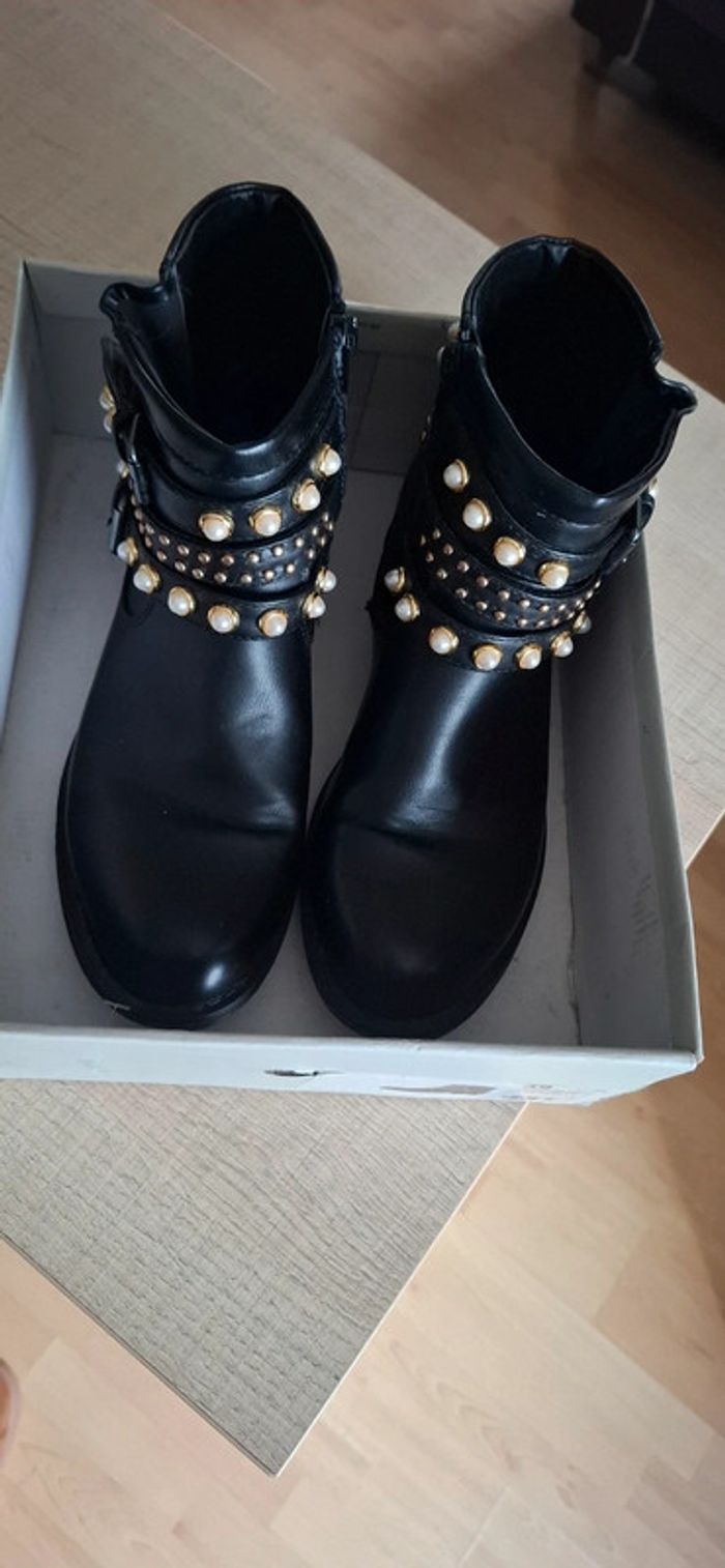 Bottines noires cuir clous dorés strass "Miss Liberto" - photo numéro 2