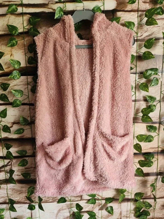 🥰Veste à capuche rose toute Shein Taille 11ans 🥰 - photo numéro 2