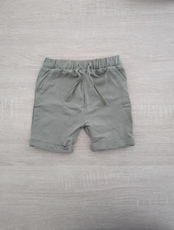 Short kaki 6 mois