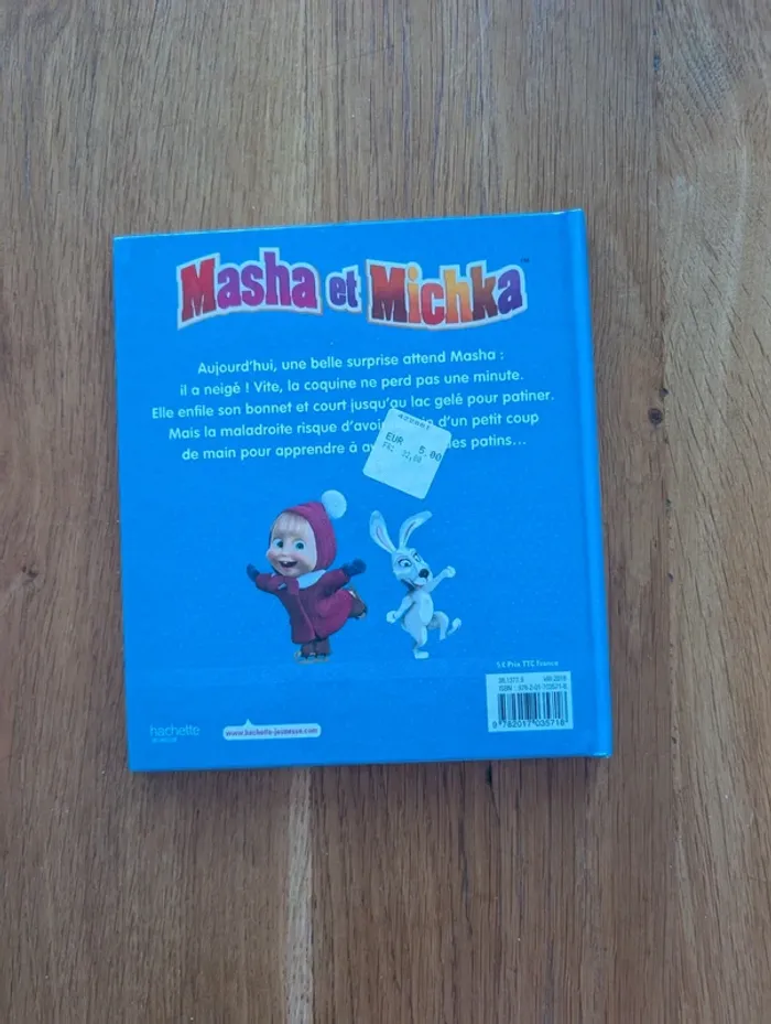 Livre Masha et Michka, Masha fait du patin à glace - photo numéro 4