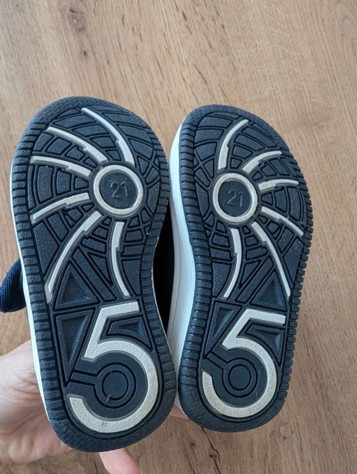 Baskets bleu bébé taille 21 - photo numéro 3