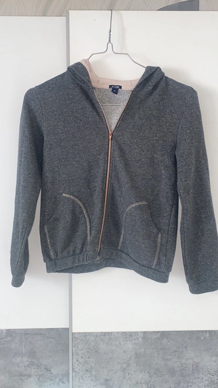 Gilet gris