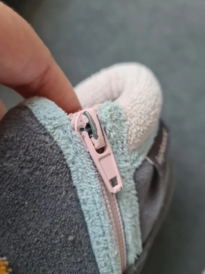 Chaussons licorne Isotoner Taille 22 - photo numéro 4