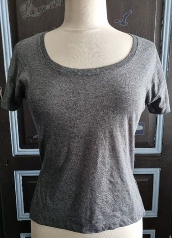 T-shirt gris foncé taille XS