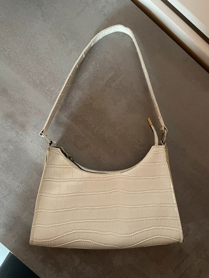 Sac baguette blanc effet crocodile