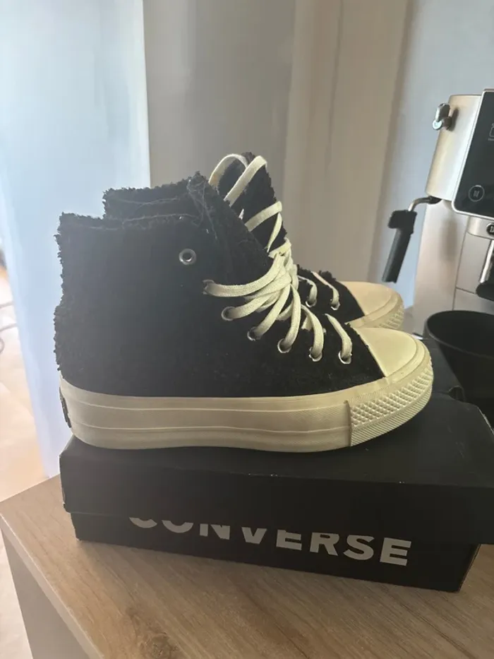 Converse plate-forme moumoute taille 37