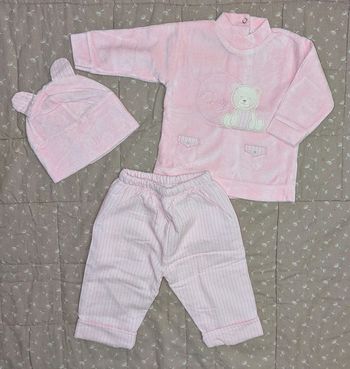Pyjama 3 pièces taille 6 mois
