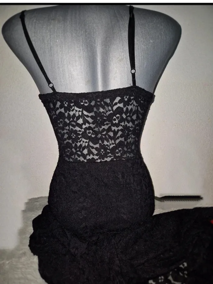 Robe sirène noire effet dentelle - photo numéro 2